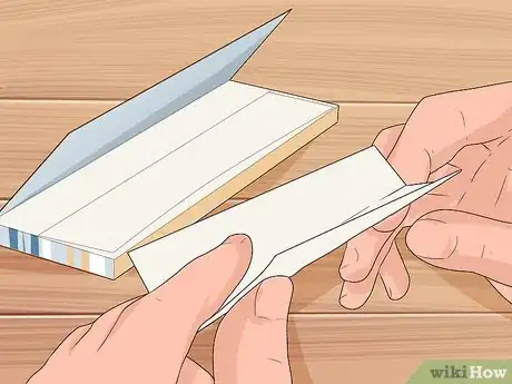 Obrázek nazván Roll a Marijuana Joint Step 5