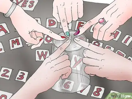 Obrázek nazván Create a Ouija Board Step 10