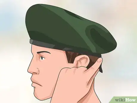 Obrázek nazván Wear a Beret Step 10