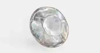 Jak poznat pravý diamant