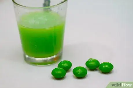 Obrázek nazván Make Skittles Vodka Step 2