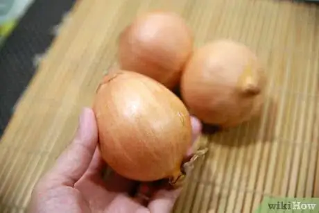 Obrázek nazván Sauté Onions Step 1