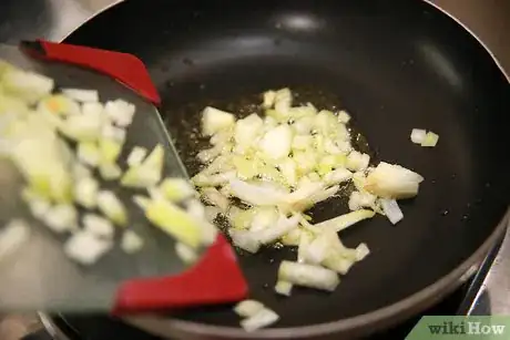 Obrázek nazván Sauté Onions Step 5